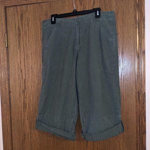 Quest Womens Capris
